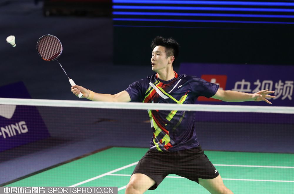 他已经吸引 他已经吸引